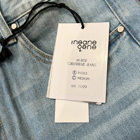 Hi-Rise girlfriend jeans 👖 - Picture 8 of 16